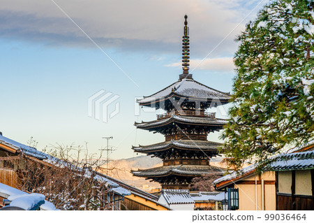 Kyoto 2023 Winter Heavy Snow Yasaka Pagoda Kyoto 2023 Winter Heavy Snow Yasaka Pagoda 99036464