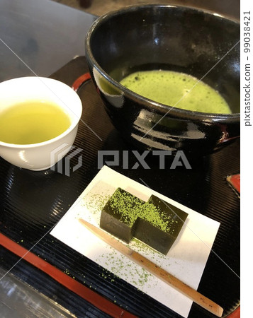 抹茶和warabi mochi 抹茶和warabi mochi 99038421