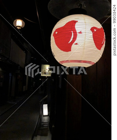 Pontocho at night in Kyoto 99038424