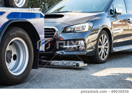 private car towed 99038856