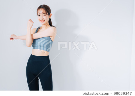 young woman fitness image 99039347