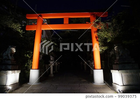 宇治神社的牌坊 宇治神社的牌坊 99039375