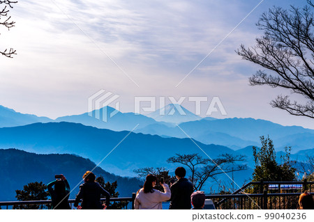 Mt. Takao, Tokyo, Mt. Fuji seen from the summit Mt. Takao, Tokyo, Mt. Fuji seen from the summit 99040236