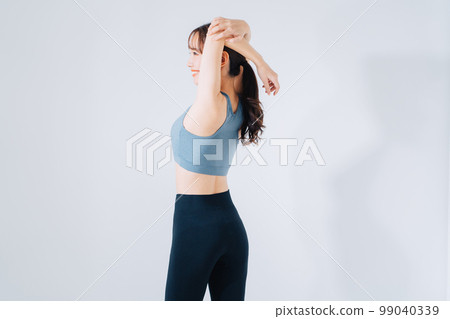 年輕女子健身形象 年輕女子健身形象 99040339