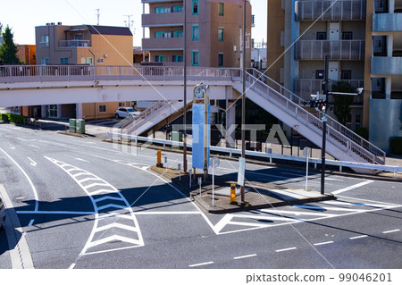 無人駕駛的瀨田十字路口的交通[城市形象] 99046201