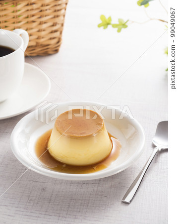 custard pudding 99049067