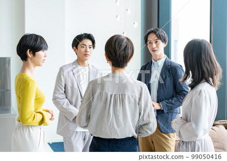 Business discussion circle Business discussion circle 99050416