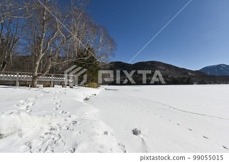 Tochigi Prefecture Nikko Lake Yunoko Winter scenery 99055015