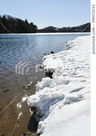 Tochigi Prefecture Nikko Lake Yunoko Winter scenery 99055033