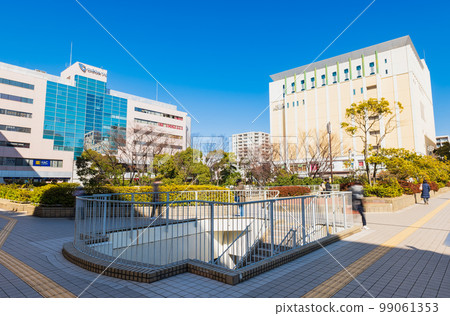 川崎市新百合丘站南口 99061353