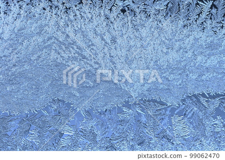 Ice crystal 99062470