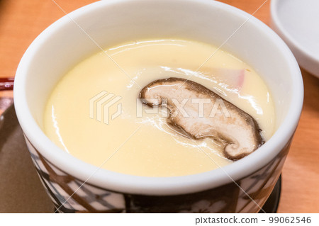 Japanese Cuisine "Chawanmushi" Japanese Cuisine "Chawanmushi" 99062546
