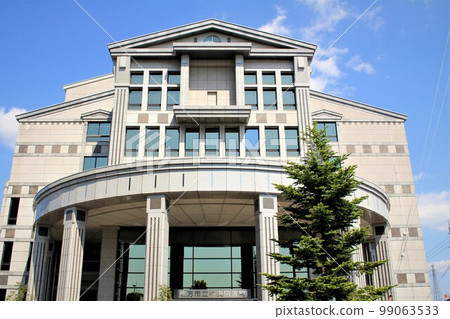 Hirakata City Central Library Hirakata City Central Library 99063533