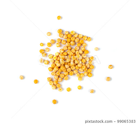 Dry Yellow Peas Isolated, Whole Pea Pile, Raw Legume, Dry Yellow Peas on White Background Dry Yellow Peas Isolated, Whole Pea Pile, Raw Legume, Dry Yellow Peas on White Background 99065383