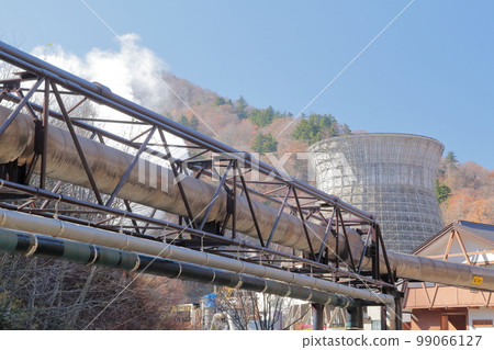 A geothermal power plant with a huge cooling tower (Matsukawa Geothermal Power Plant, Hachimantai City, Iwate Prefecture) 99066127