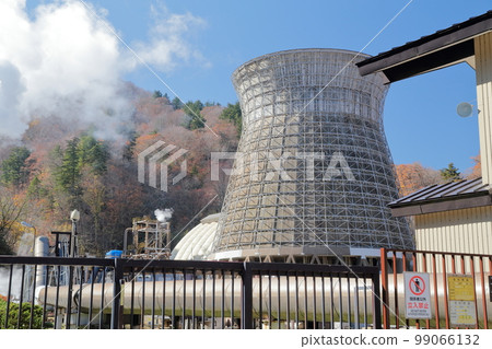 A geothermal power plant with a huge cooling tower (Matsukawa Geothermal Power Plant, Hachimantai City, Iwate Prefecture) 99066132