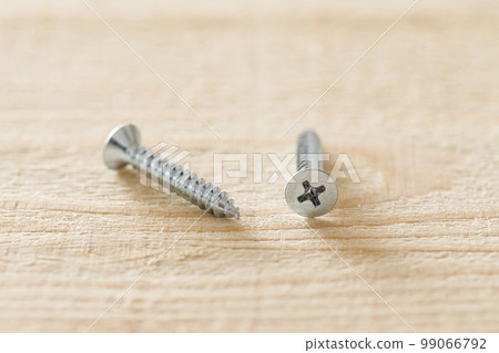 screw on board 99066792