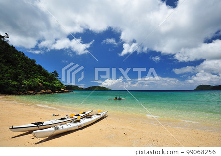Okinawa Prefecture Iriomote Island Ida beach and sea kayaking Okinawa Prefecture Iriomote Island Ida beach and sea kayaking 99068256