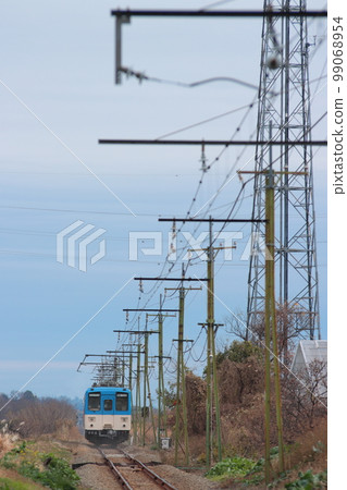 Gunma Prefecture Joshin Electric Railway's unique train_250 type_photographed on December 17, 2022 99068954