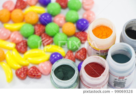 著色圖像 99069328