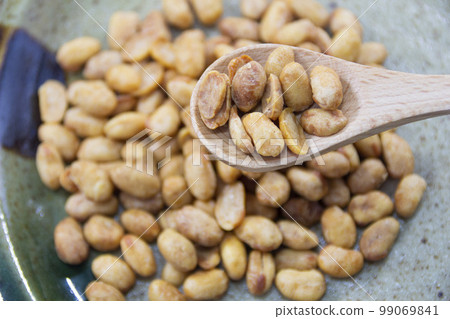 Dried natto 99069841