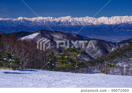 長野縣須坂市 從冬之峰的原高原眺望北阿爾卑斯山的景色 99072069