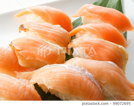 抓三文魚 99072695