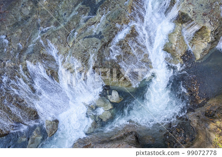 Aerial view of "Otaki Niagara Falls" in late autumn Aerial view of "Otaki Niagara Falls" in late autumn 99072778