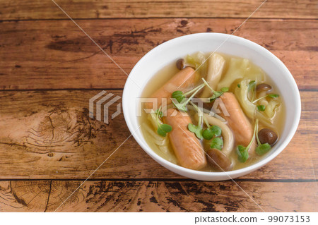 維納蘑菇蔬菜湯 維納蘑菇蔬菜湯 99073153