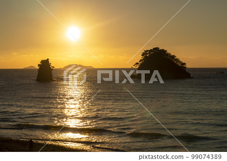 Flower Garden Beach 99074389