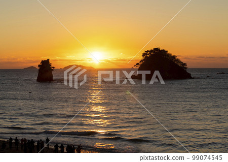 Flower Garden Beach 99074545