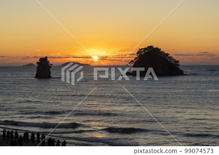 Flower Garden Beach 99074573