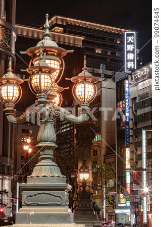 日本橋街燈和城市景觀 99074845