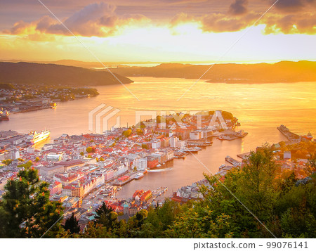 Dramatic sunset view of Bergen from Floyen mountain, Norway 99076141