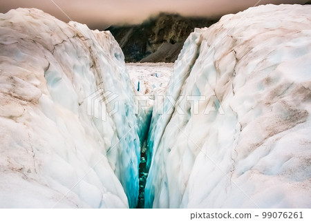 Franz Josef Glacier in Southern Alps, New Zealand South Island 99076261