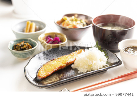 美味的烤魚套餐 美味的烤魚套餐 99077441