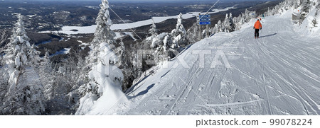 Panoramic aerial view of Mont and Lake Tremblant in winter, Quebec, Canada Panoramic aerial view of Mont and Lake Tremblant in winter, Quebec, Canada 99078224