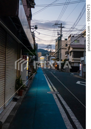 Road scenery around JR Suma Station 99080475