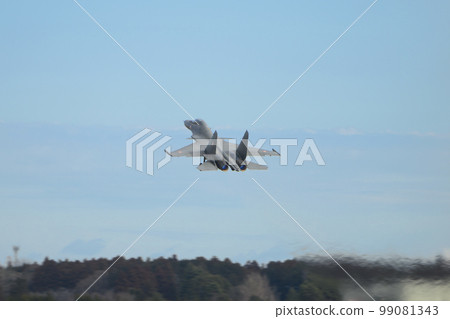 印度空軍蘇霍伊 Su-30MKI 起飛 印度空軍蘇霍伊 Su-30MKI 起飛 99081343