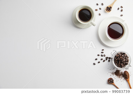 Coffee brewed from freshly roasted beans 99083739