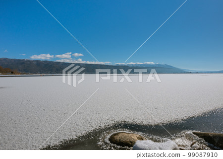 從釜口水閘附近拍攝諏訪湖【岡谷市】 99087910