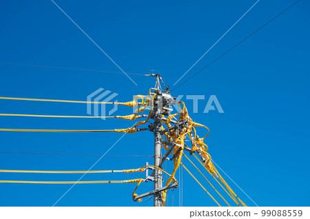 藍天和電線保護管 藍天和電線保護管 99088559