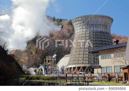 擁有巨大冷卻塔的地熱發電廠(岩手縣八幡平市松川地熱發電廠) 擁有巨大冷卻塔的地熱發電廠(岩手縣八幡平市松川地熱發電廠) 99089866