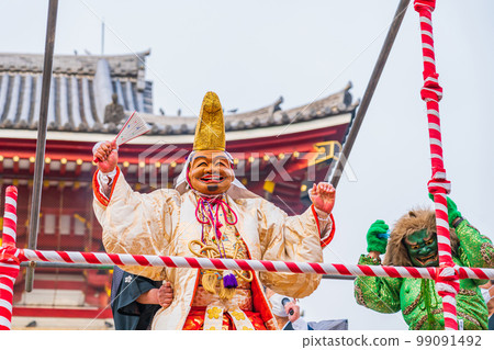 Setsubun Festival of Osu Kannon, Ogre Chasing Ceremony <Nagoya City, Aichi Prefecture> 99091492
