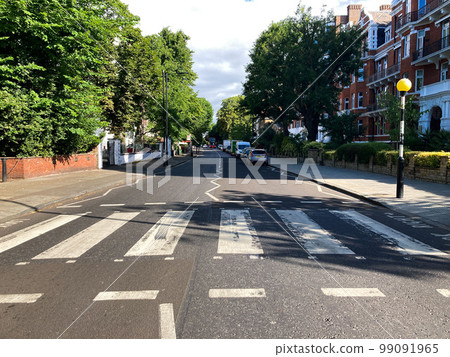 Abbey Road, famous crosswalk in London, England 99091965