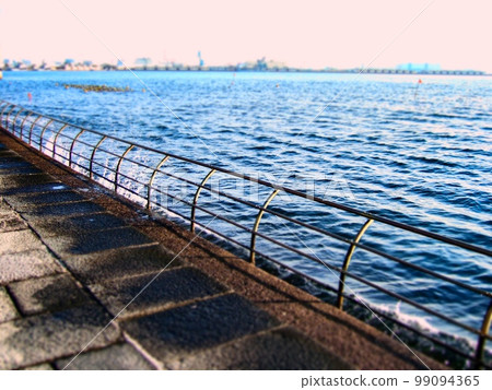 The scenery of the quay in my memory. Ocean. The scenery of the quay in my memory. Ocean. 99094365