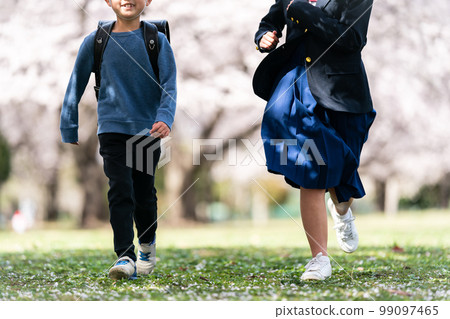 run, junior high school student, junior high student 99097465