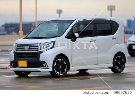 White light car image 99097630