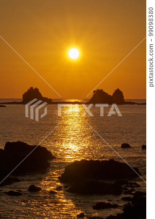 Sunrise at Tahara Beach Sunrise at Tahara Beach 99098380