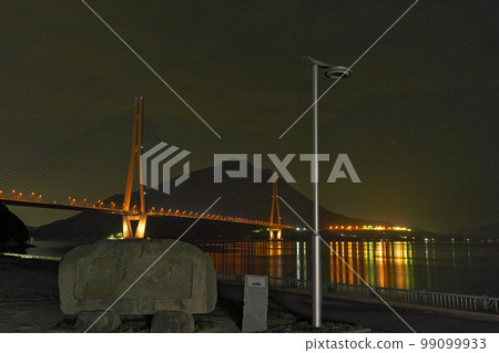 [Tatara Bridge (night view)] Location: Iguchi, Kamiura-cho, Imabari City, Ehime Prefecture 99099933